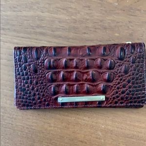 Brahmin wallet